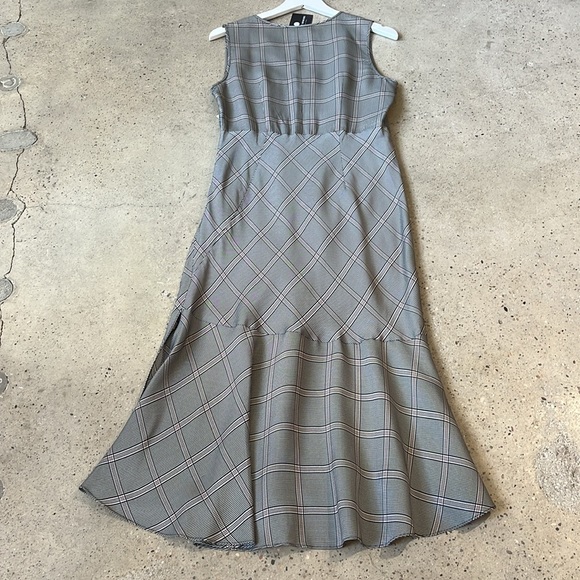 Lewit Black York Check Seam Detail Sleeveless Dress - Picture 3 of 10